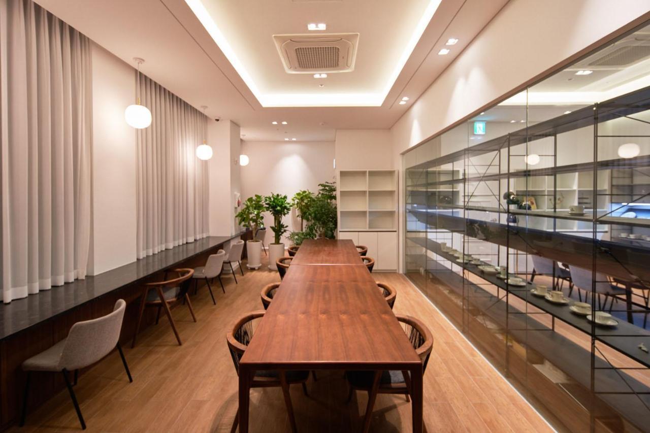 Space And Mood Busan Bagian luar foto