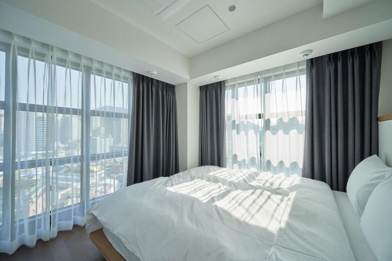 Space And Mood Busan Bagian luar foto