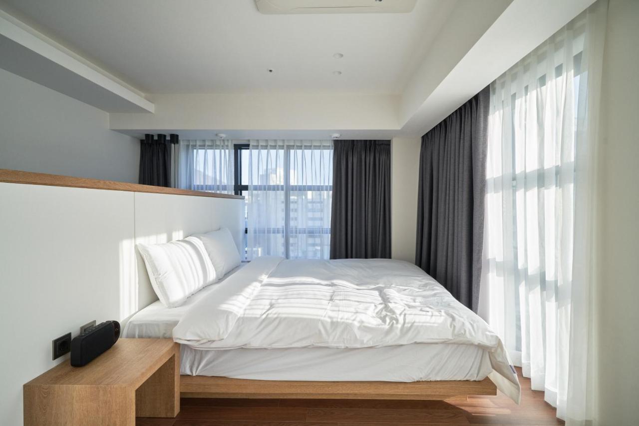 Space And Mood Busan Bagian luar foto