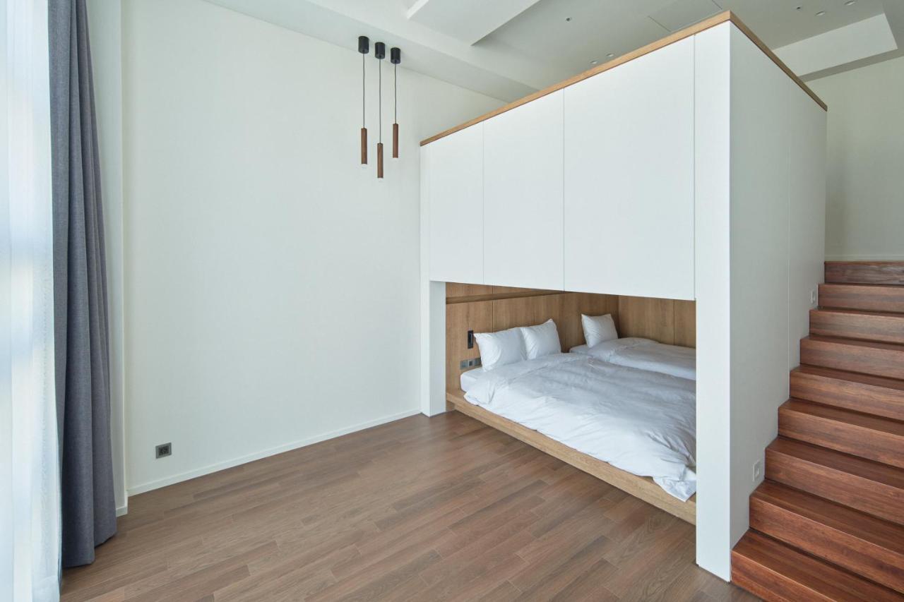 Space And Mood Busan Bagian luar foto