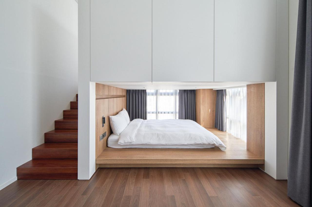 Space And Mood Busan Bagian luar foto