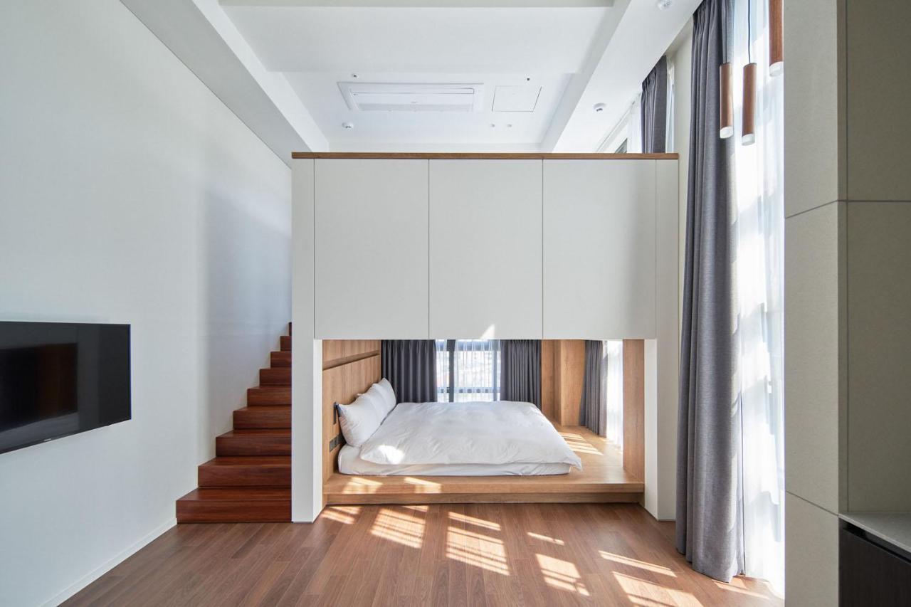 Space And Mood Busan Bagian luar foto