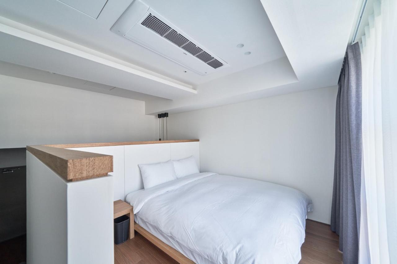 Space And Mood Busan Bagian luar foto