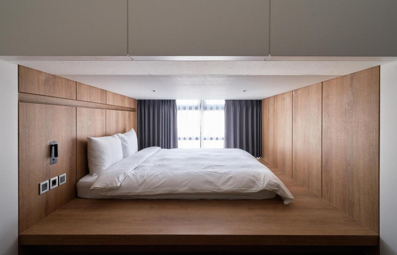 Space And Mood Busan Bagian luar foto