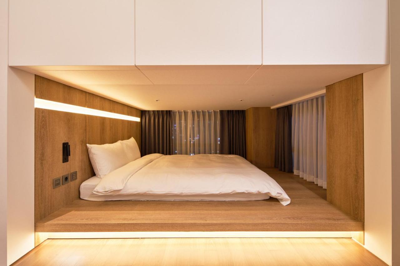 Space And Mood Busan Bagian luar foto
